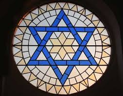 Juodaodis užpuolikas Niujorko sinagogoje su peiliu užpuolė tikintįjį