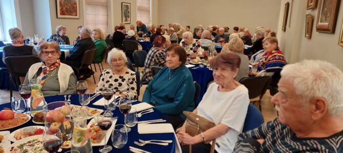 Somber Tone as Seniors Citizens Celebrate Rosh Hashanah on Eve of October 7